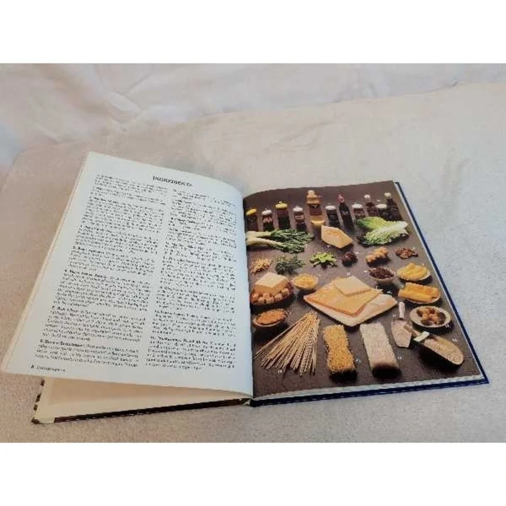 Betty Crocker Chinese Cookbook Recipes by Leeann Chin 1981 Vintage Hardcover